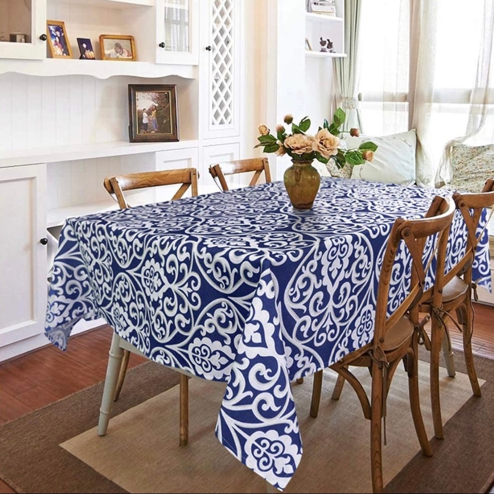 NWT Rectangle Easy Clean Tablecloth